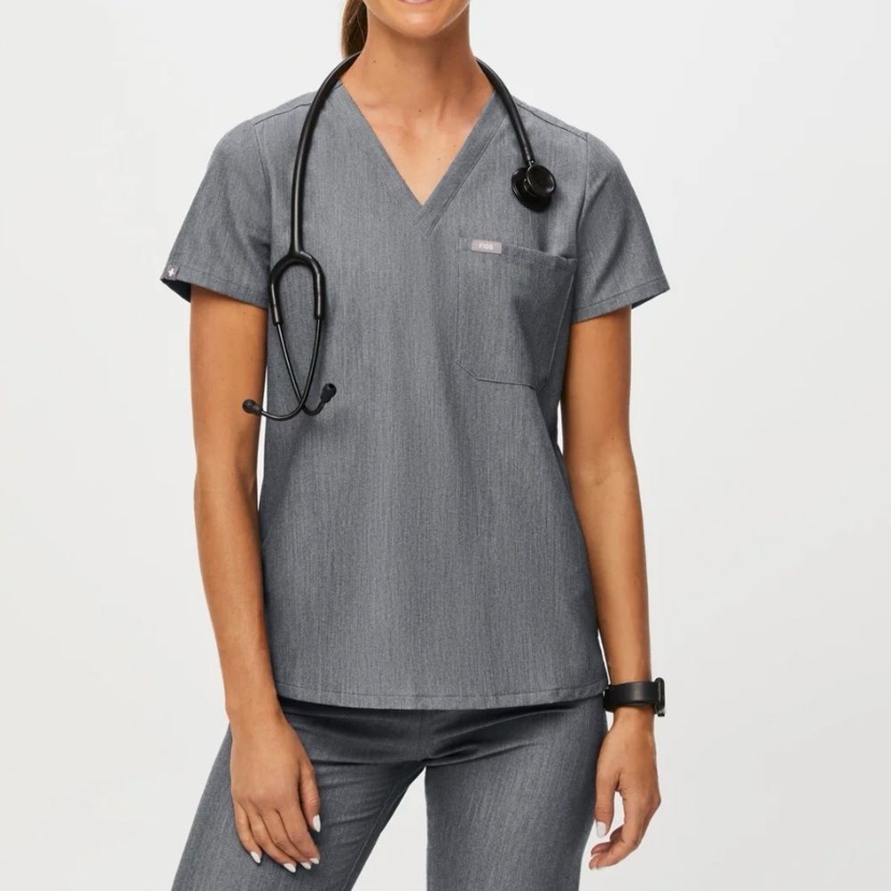 Figs Catarina One-pocket Scrub top Size XS/S Heathered Denim NWT